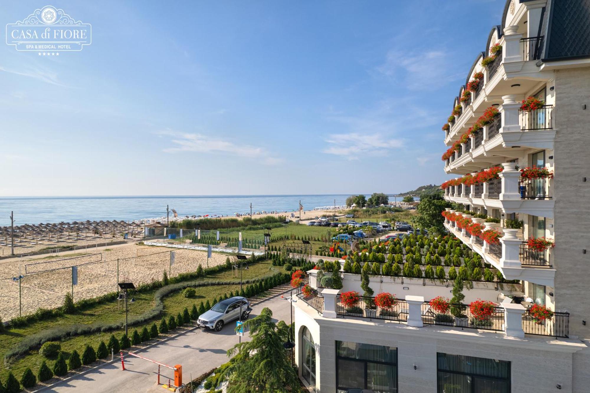 Casa Di Fiore Spa And Medical Hotel, Mineral Pools & Private Beach Кранево Экстерьер фото The beach at the complex