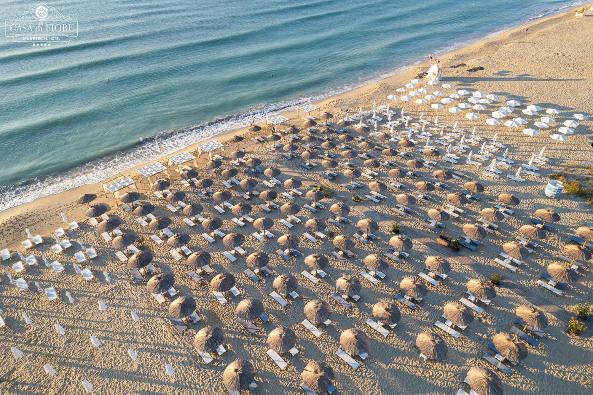 Casa Di Fiore Spa And Medical Hotel, Mineral Pools & Private Beach Кранево Экстерьер фото Aerial view of the beach