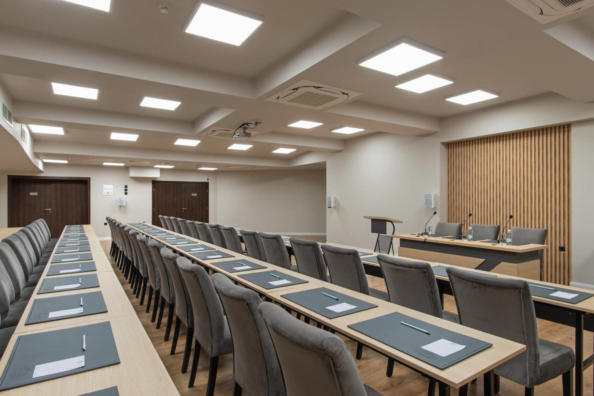 Casa Di Fiore Spa And Medical Hotel, Mineral Pools & Private Beach Кранево Экстерьер фото The meeting room of the European Economic and Social Committee